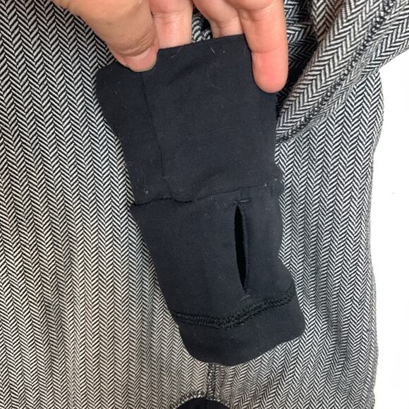 Lululemon size 12 Think Fast Hoodie black gray cowl herringbone pullover silver - Picture 8 of 12